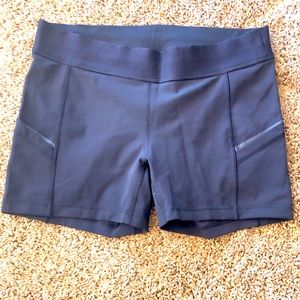 Lululemon Bike Shorts in Black